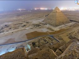 Sulla cima delle piramidi egizie