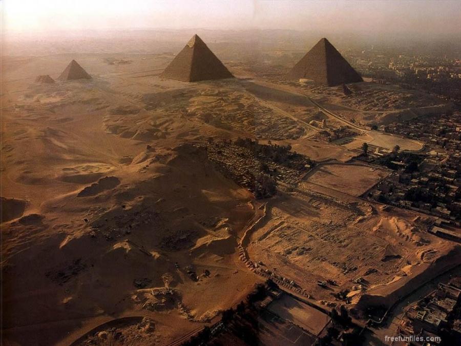 Le piramidi di Giza